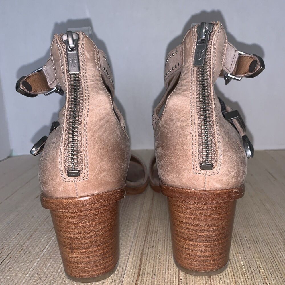 Frye Brielle Western Back-Zip Ankle Strap Beige Suede Studded Heels Women’s 8M - Picture 2 of 16